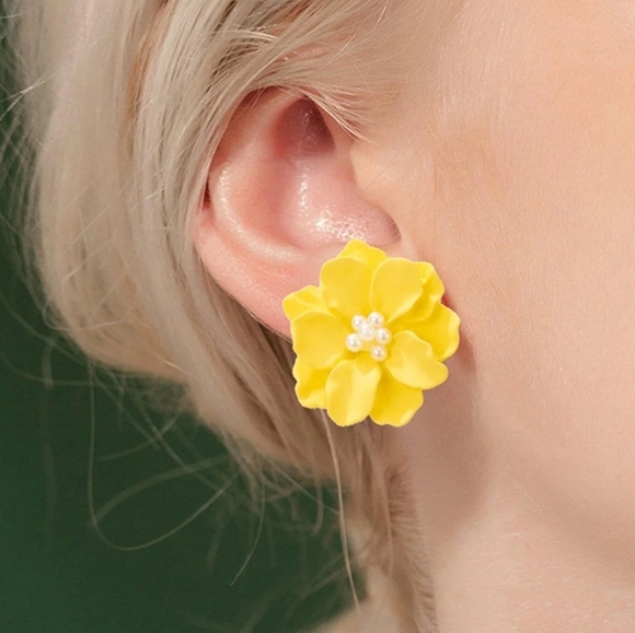 NEW Yellow Flower Earrings - Picture 3 of 3